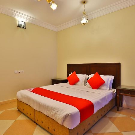 Oyo 369 Arwa Alqosor Hotel Абха Екстериор снимка