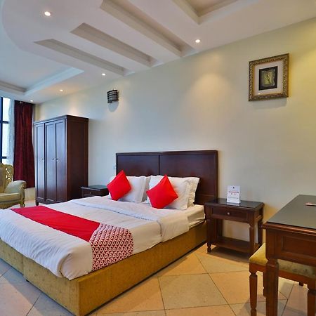 Oyo 369 Arwa Alqosor Hotel Абха Екстериор снимка
