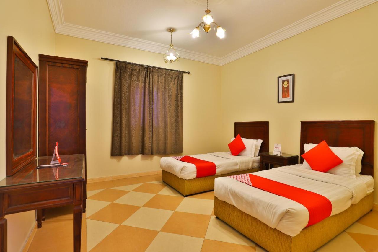 Oyo 369 Arwa Alqosor Hotel Абха Екстериор снимка