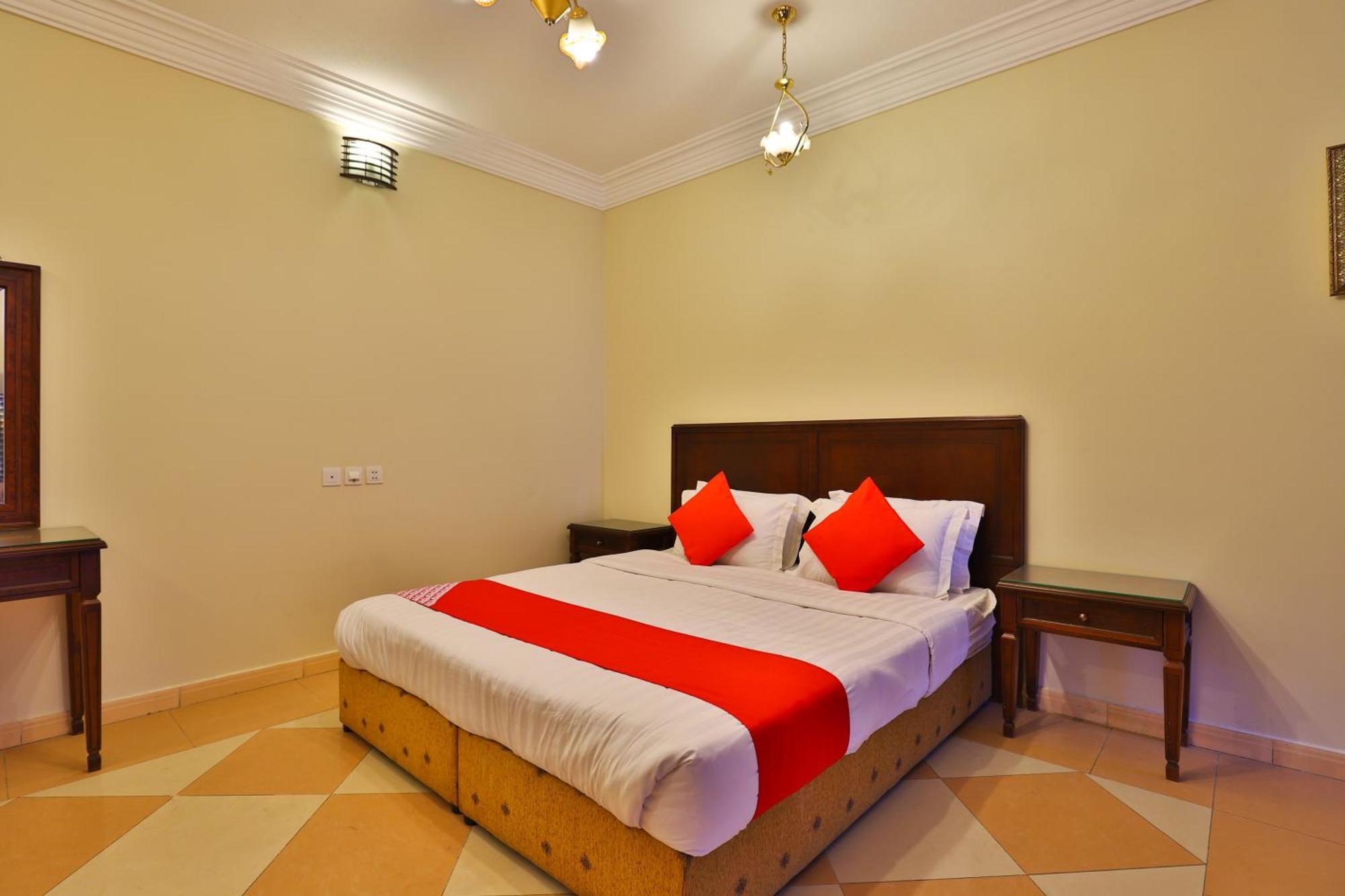 Oyo 369 Arwa Alqosor Hotel Абха Екстериор снимка