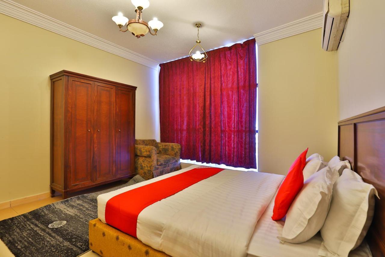 Oyo 369 Arwa Alqosor Hotel Абха Екстериор снимка