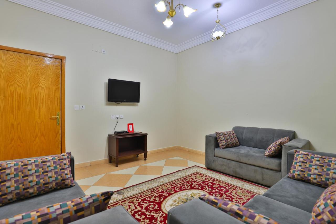 Oyo 369 Arwa Alqosor Hotel Абха Екстериор снимка