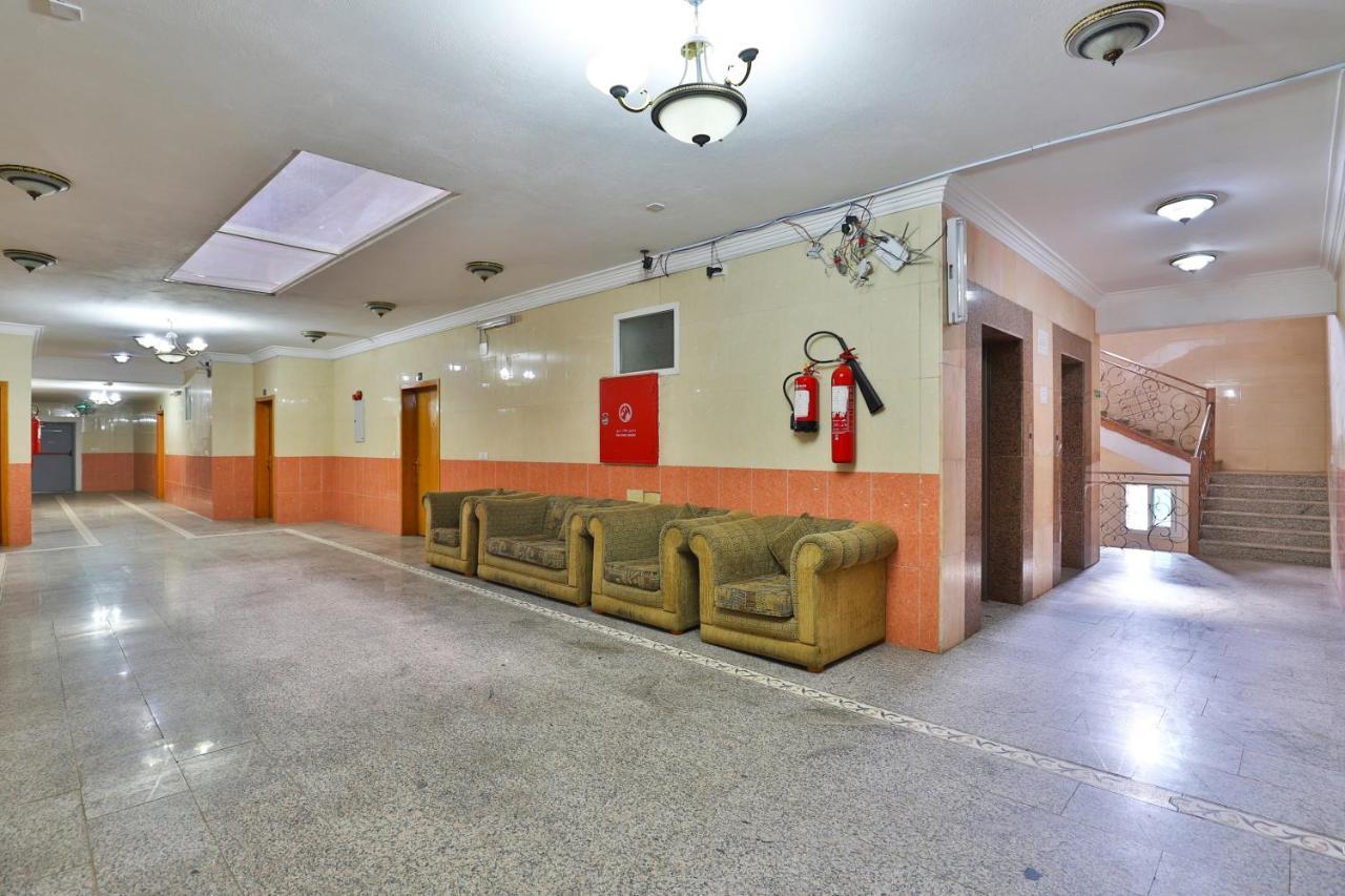Oyo 369 Arwa Alqosor Hotel Абха Екстериор снимка